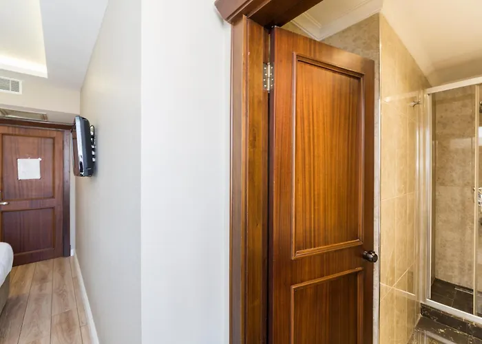 瑟姆桑酒店 酒店