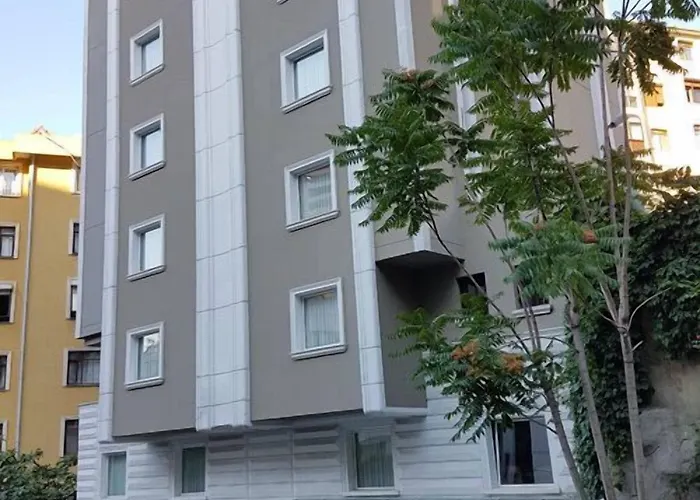 瑟姆桑酒店 3*