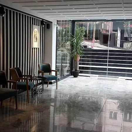 瑟姆桑酒店